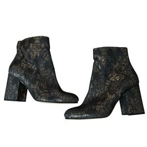 Marc Fisher Newbia Black Gold Lace Jacquard Ankle Boots Size 7.5